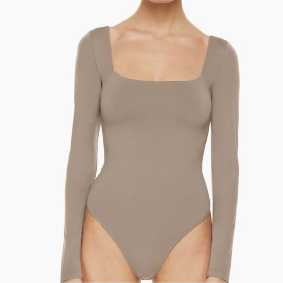 Babaton Square Neck Long Sleeve Bodysuit - Picture 2 of 13